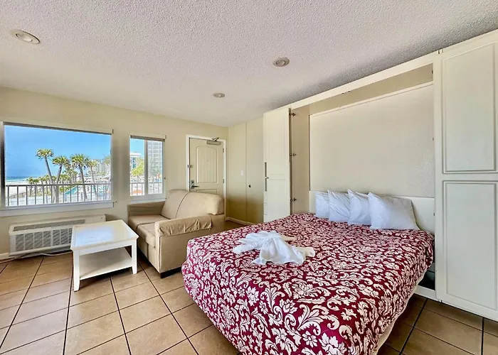 Casa Blanca Resort Gulf Front 211
