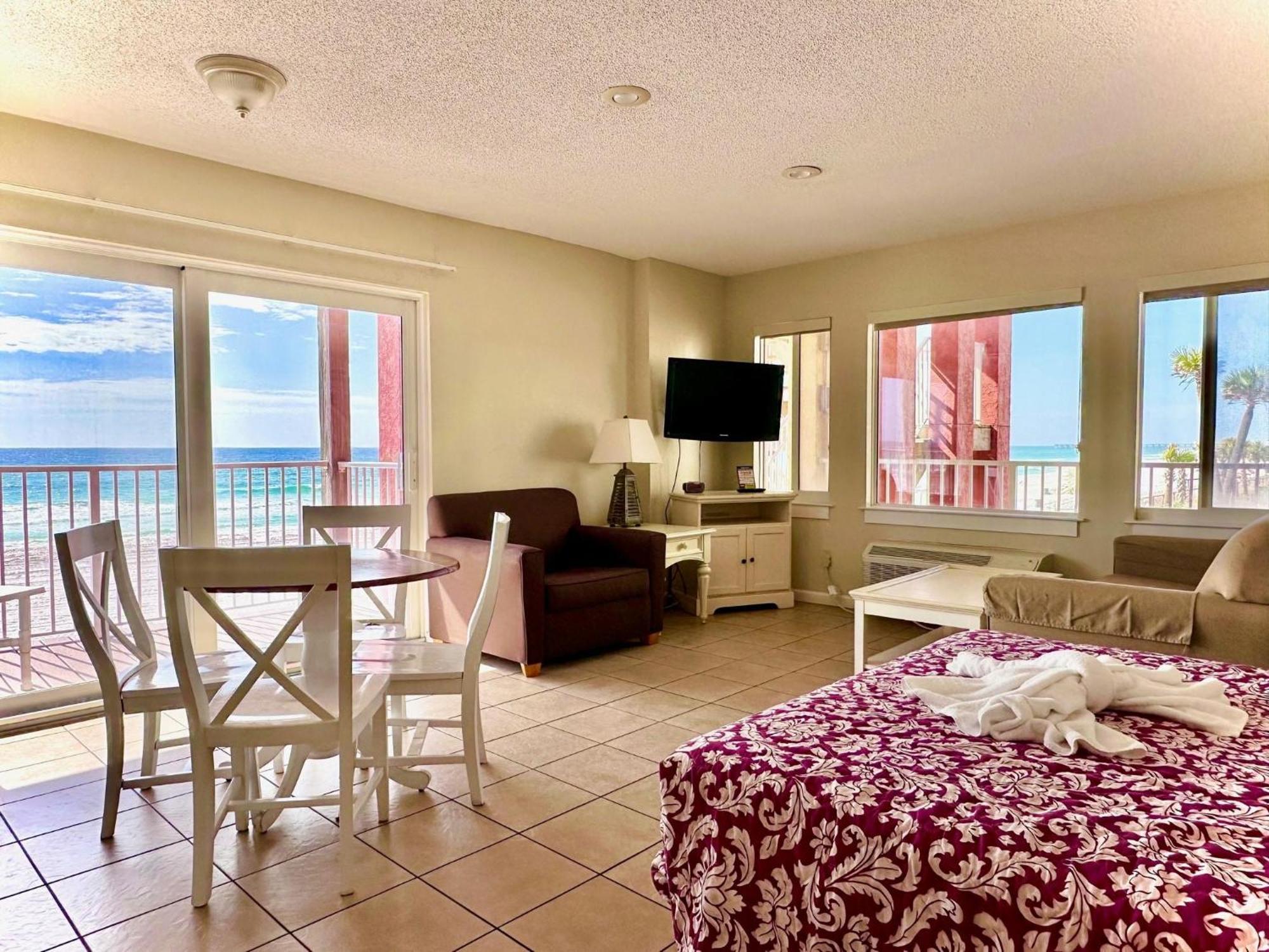 Casa Blanca Gulf Front 211 * Panama City Beach