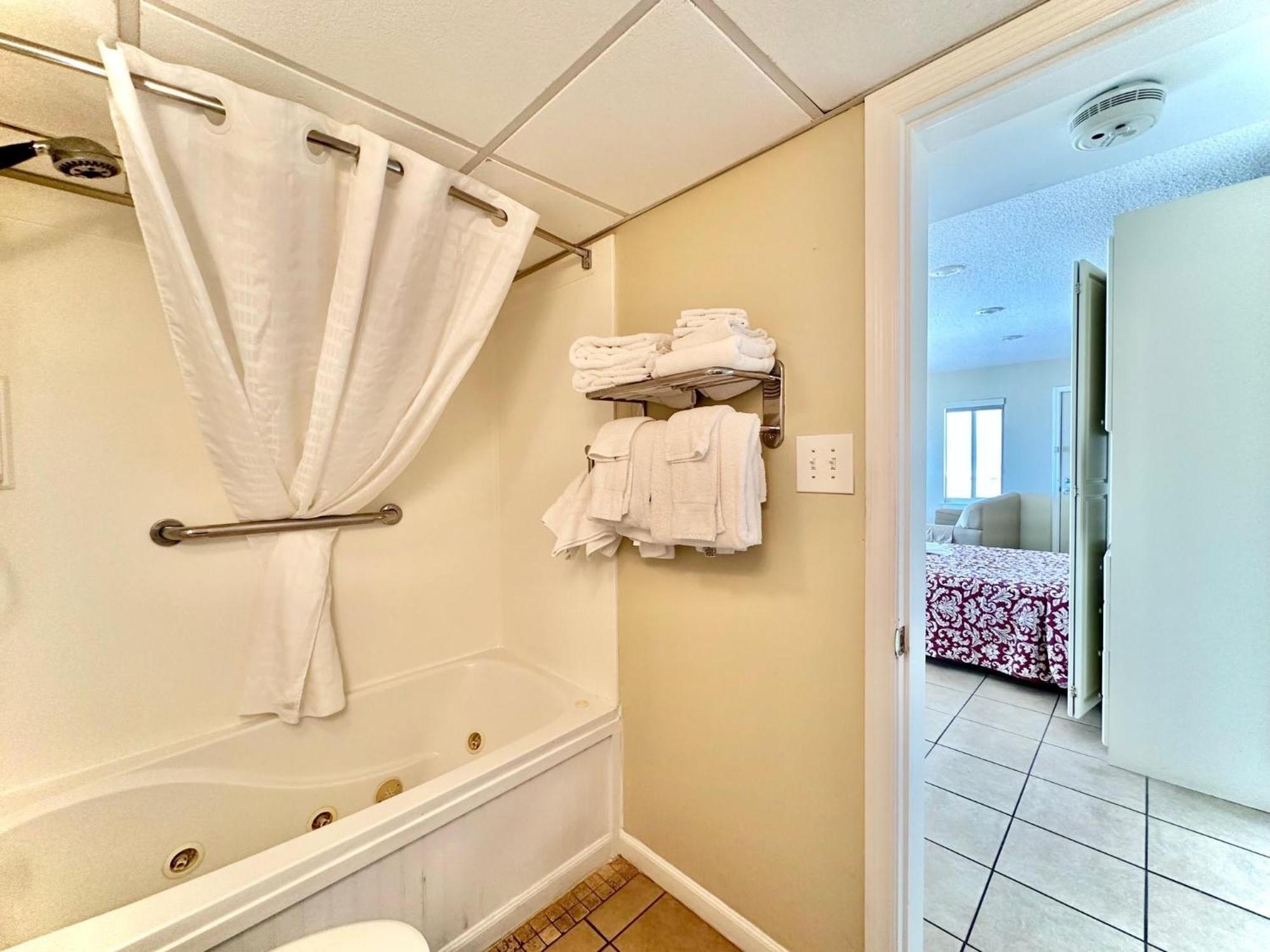 Casa Blanca Gulf Front 211 Apartment